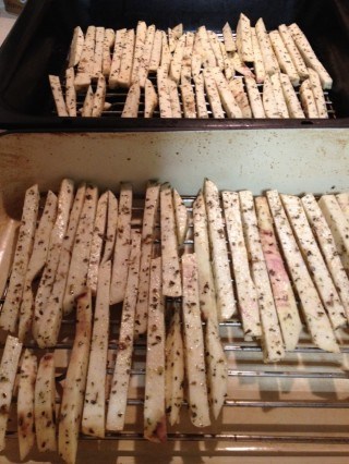 sweet potato crisps laid out for the oven